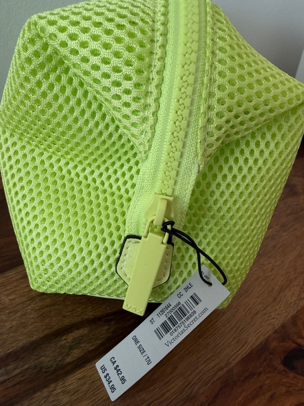 Victoria's Secret VSX Mesh Snap Makeup Bag - Picture 3 of 8
